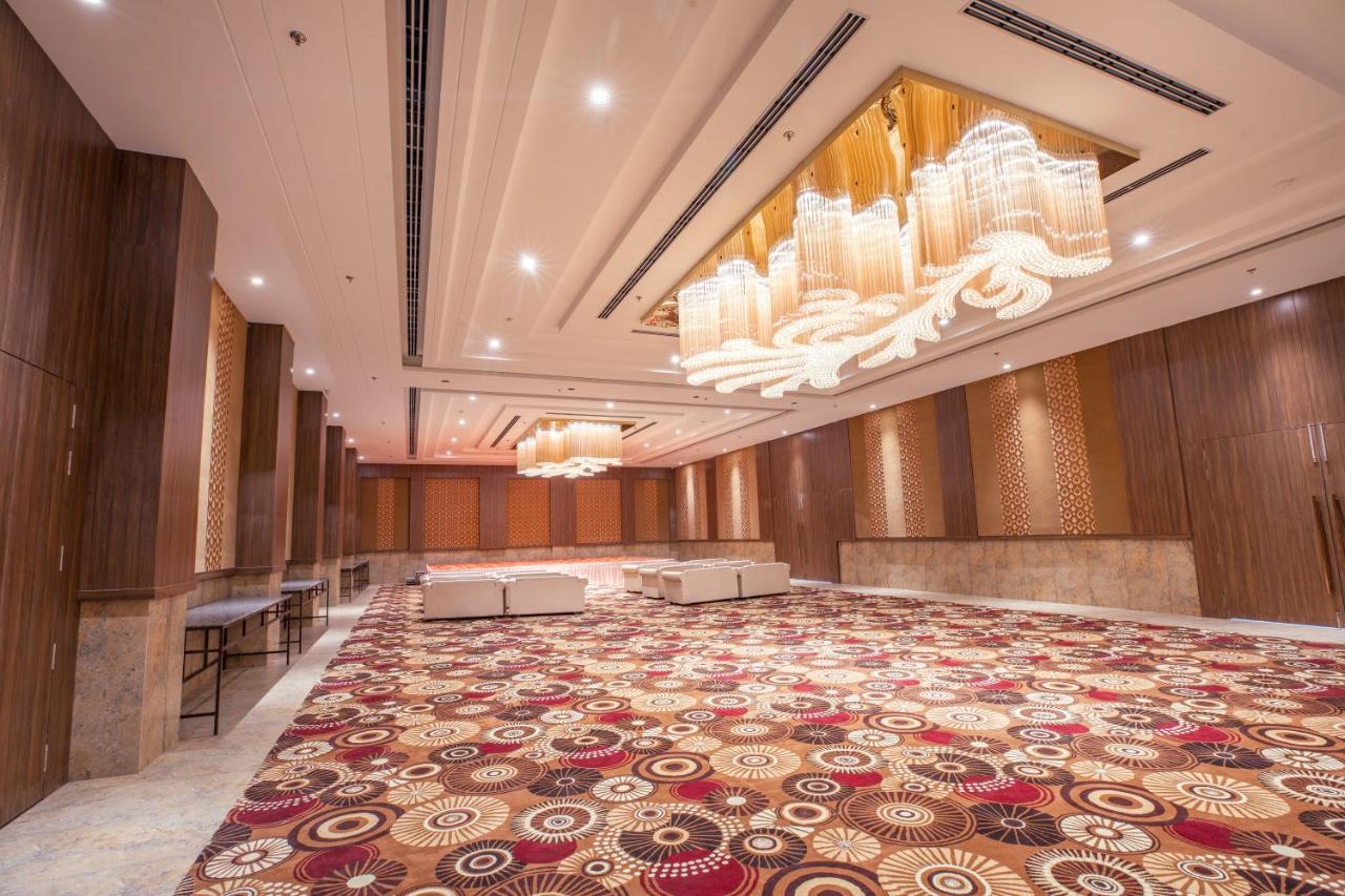 The Lalita Grand Mathura- Vrindavan Екстер'єр фото