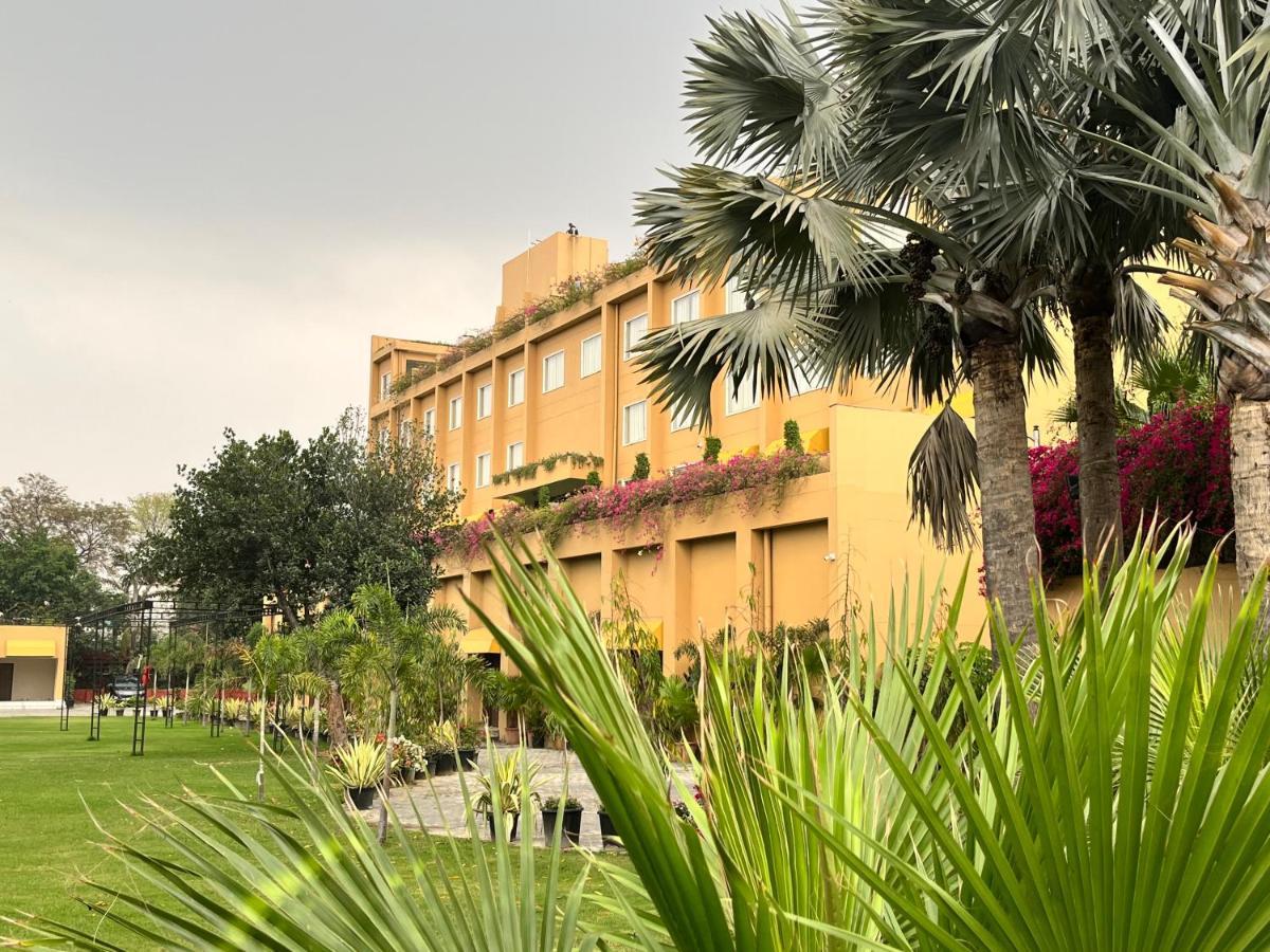 The Lalita Grand Mathura- Vrindavan Екстер'єр фото