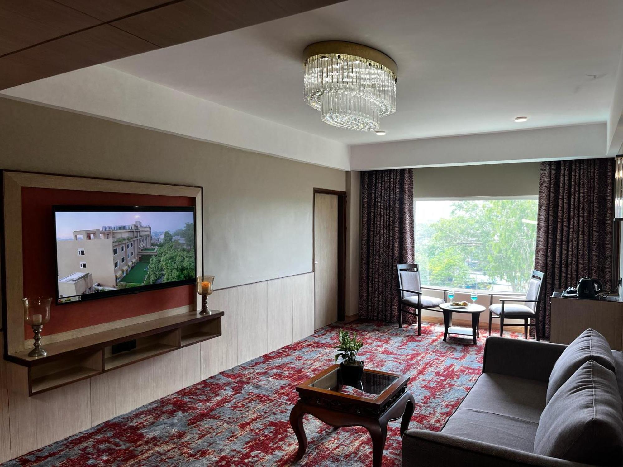 The Lalita Grand Mathura- Vrindavan Екстер'єр фото